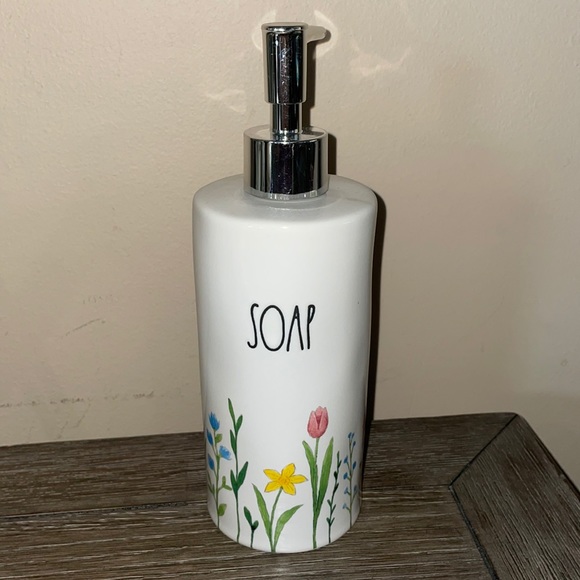 Bath Rae Dunn Floral Soap Dispenser New Poshmark